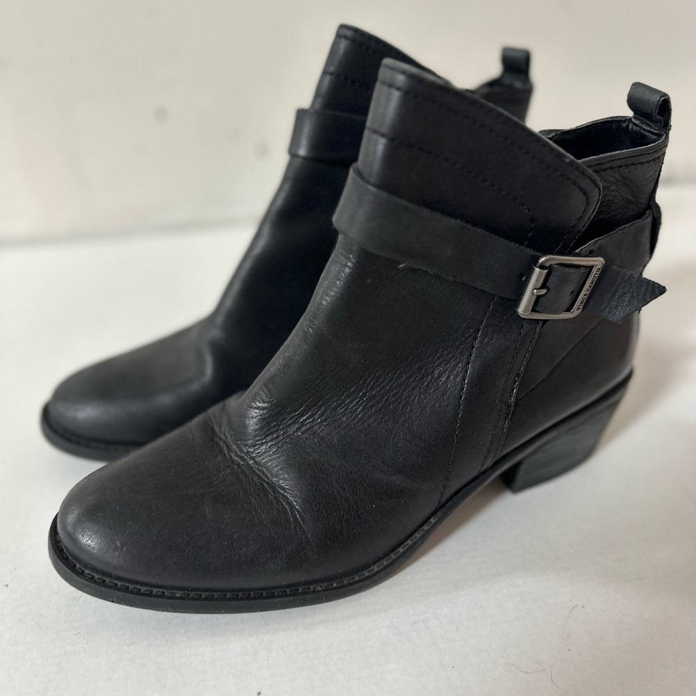 Vince Camuto Black Leather Ankle Boot VP Beamer size 8 / 38 w/ Buckle + Zipper